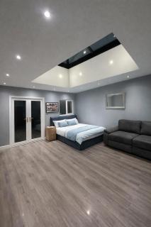 Modern 4-Bed House-Close Links to M5 & M6 - 7