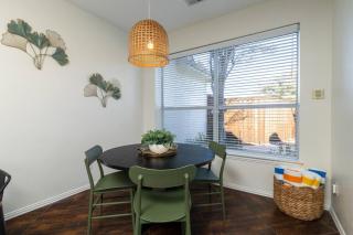 World Cup Group Stay | Pool, Games & Outdoor Space - 3