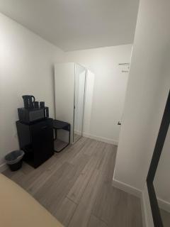 Easy access to central London - 8