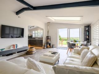 Norfolk Broads And Coast, The Beach House - 0