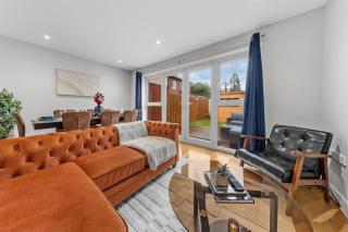 Spacious 5 bed house-Contractors-2 & half baths-Parking - 9