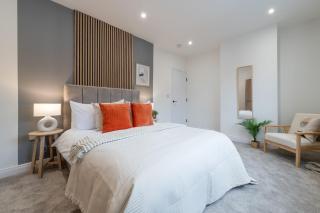 Modern 2BR Parking and Work Area NS - 5