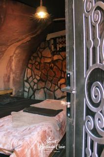 Bedouin Secret Cave Camp - 4