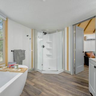 Stetson Luxury Yurt-Cabin - Hot Tub & Soaking Tub - 4