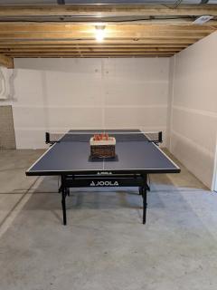 Modern 2 BD cabin with hot tub & Games & Central Loc - 8