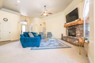 Kanab family House in luxury community Pool & Hot Tub - 4