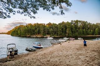 Florence King Suite at Bootleggers Lodge - Lake Views & Marble Bath - 6