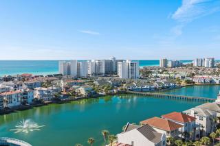 Pelican Beach Terrace 1404 - 8