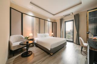 San Hotel & Pool - 7