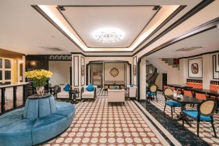 San Hotel & Pool - 5