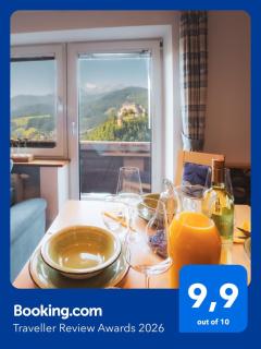 Haus Biechl mit Blick auf die Burg Hohenwerfen - 9