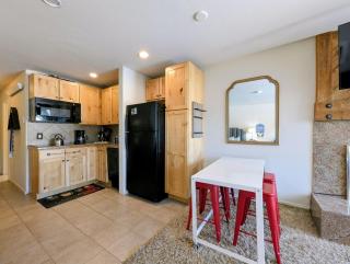 Edgewater 1436 by SummitCove Lodging - 2