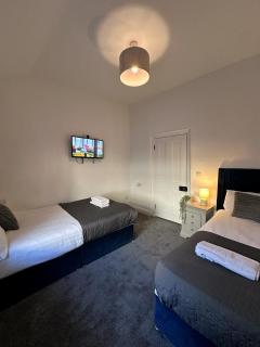 Shop Street Apartment - 1