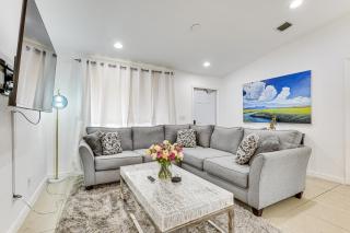Apt Near Hard Rock, The Big Easy Casino & Beaches! - 4