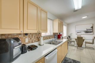 Apt Near Hard Rock, The Big Easy Casino & Beaches! - 1