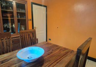 Cosy, Homely & Quiet Apartment with Free Parking - 2