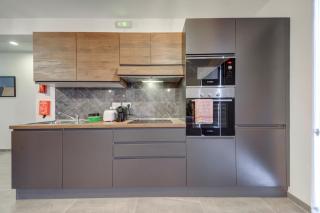 Kuya Suites - Minutes to the St Julian's City Centre by Haven and Keys Malta - 9