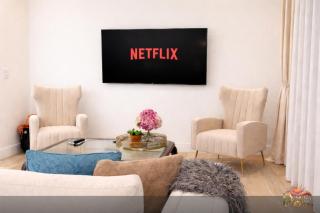 Scottsdale 3BR with Private XL Rooftop, 2Car Garage, Heated Pool & Hot Tub - 2