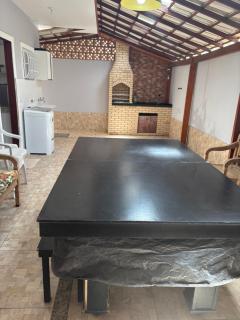Casa de praia veraneio com piscina e área de jogos - 1