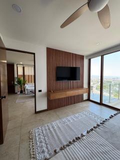 Stylish Condo with Beach Access - 8