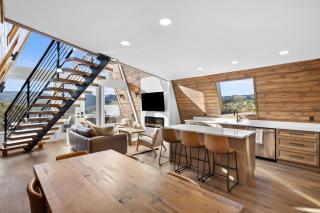 Luxury A-Frame Retreat near Zion & Bryce with Hot Tub - 3