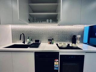 Cozy 2 Bedroom Home in Essendon Cafes, Tram & Shops Nearby - 3