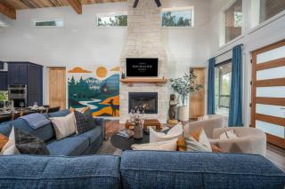 Brand New Cabin Pool Pickleball Mini-Golf Sauna - 1