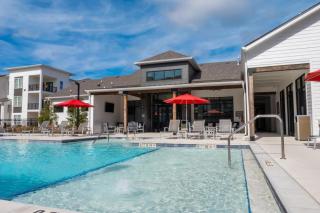 Landing Chic 2BD Gym Game Room - 2