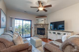 2BR Village At Indian Point 1202 near SDC-Free Tickets Daily up to $500 - 5