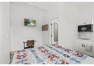 GSN Vine 4 - Boutique Micro-Suite - 6