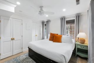 Unique & Charming 1 Bedroom One Block to King St - 1