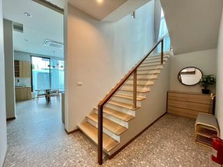 Bright 4-Bed Pool Villa in Prime Central Area - 3