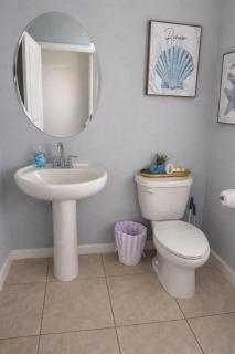 4BR Vacation Home with Spa, Pool, Outdoor BBQ&Patio - 6