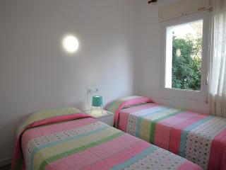 Apartamento PB 4 pers con Terraza y Aparcamiento Cerca Playa - ES-228-209 - 4