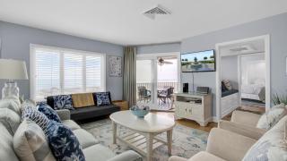 204 B Port O Call by AvantStay Beachfront Condo - 9