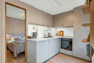 Newly Renovated House Close To Beach - 6