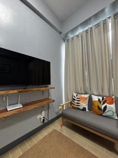 Overlooking Festive Walk Iloilo Studio Unit - 7