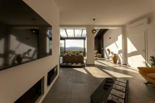 House Between Hills And Sea Near Bolgheri - 1