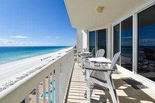 Silver Beach Towers E905 - 1