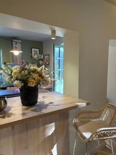 Former Railway Keeper's House With Rose Garden - 5