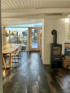 Architect-Designed Cottage By The Water - 5