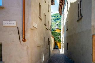 Contemporary Duplex In The Heart Of Chiavenna - 8
