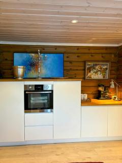 Timber Cabin With Outdoor Spa Near Stranda - 6