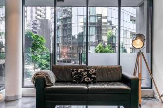 Modern Docklands by Ready Set Stay - 1