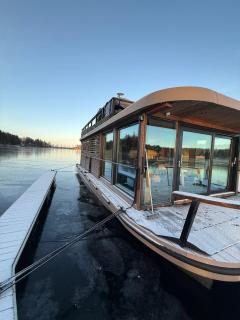 AAVA Floating Villa 42 - 0