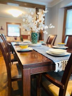 Spacious 6BR Home - Near Top Attractions - 0