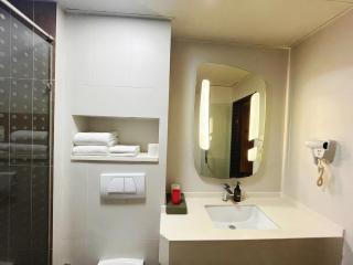 Ibis Yixing Longbeishan Forest Park - 1