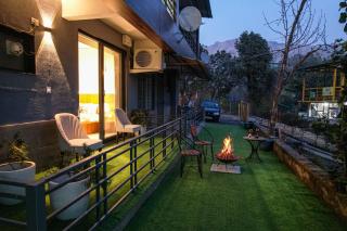 Lakefront 1 BHK Suite by ELIVAAS - 5