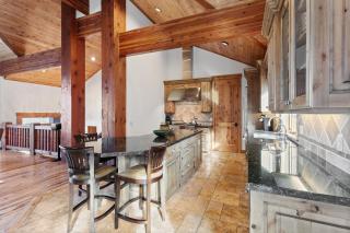 5BR Retreat with Hot Tub at Deer Valley Base condo - 1