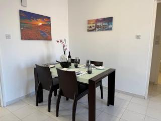 Regina II - Stylish 1Bed Apt With Pool and Sea Views - 5